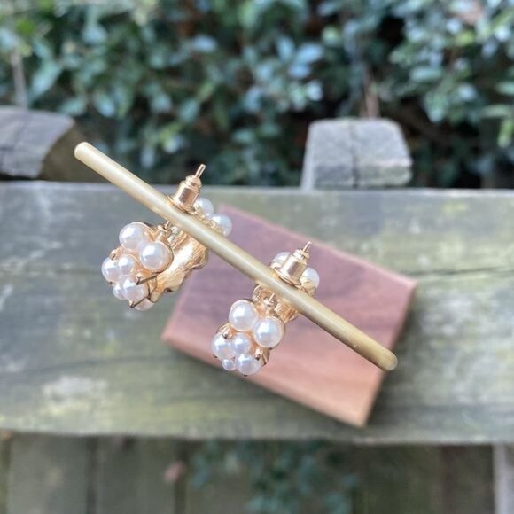 Small Pearl Hoop Earrings - Picture 4 of 5